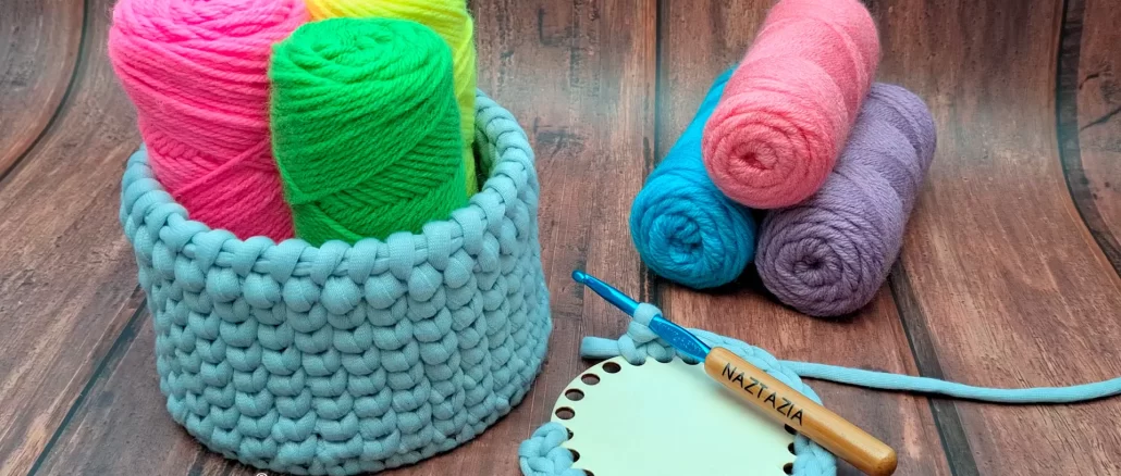 Crochet Basket with Wooden Base by Donna Wolfe from Naztazia