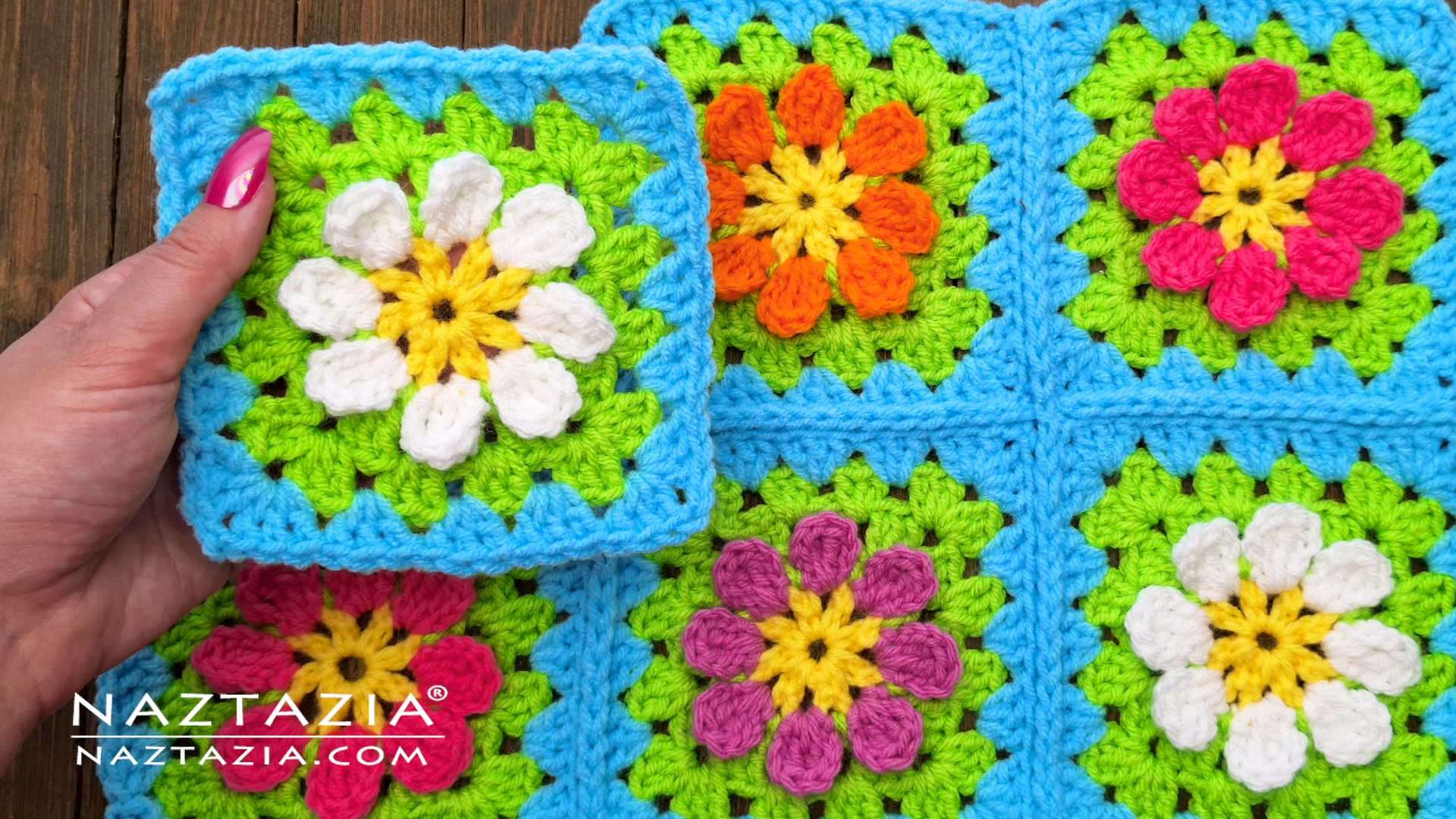 Crochet Daisy Granny Square - Naztazia