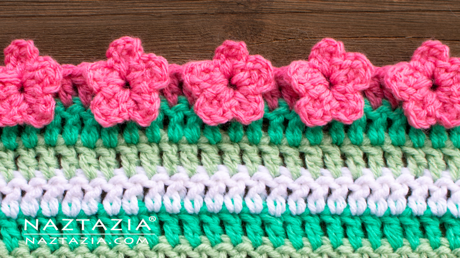 How to Crochet a Flower Border Edging - Naztazia ®