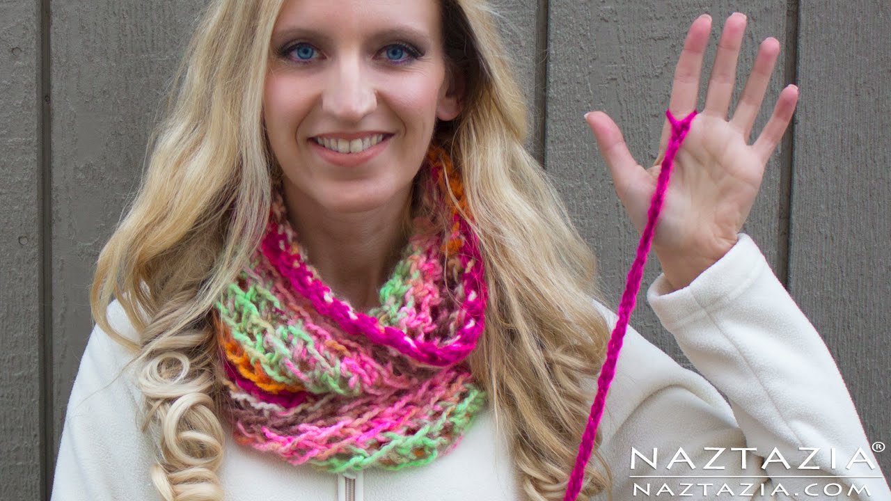 How to Finger Crochet a Scarf Naztazia