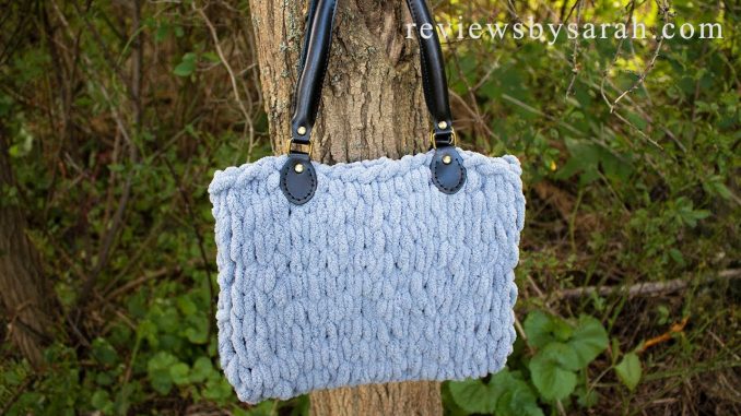 Loop Yarn Bag Made with Easy Finger Knitting Technique