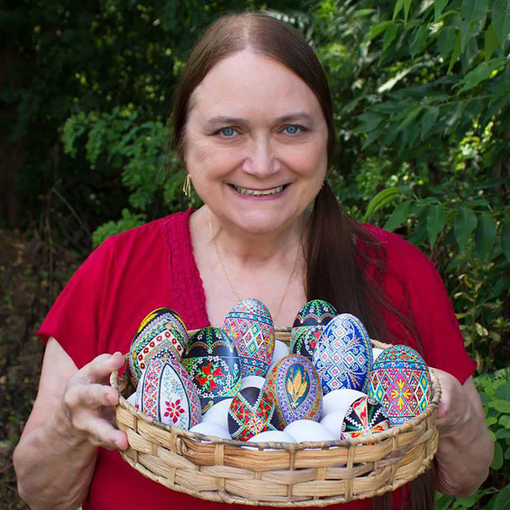 Lorrie Popow Master of Egg Art